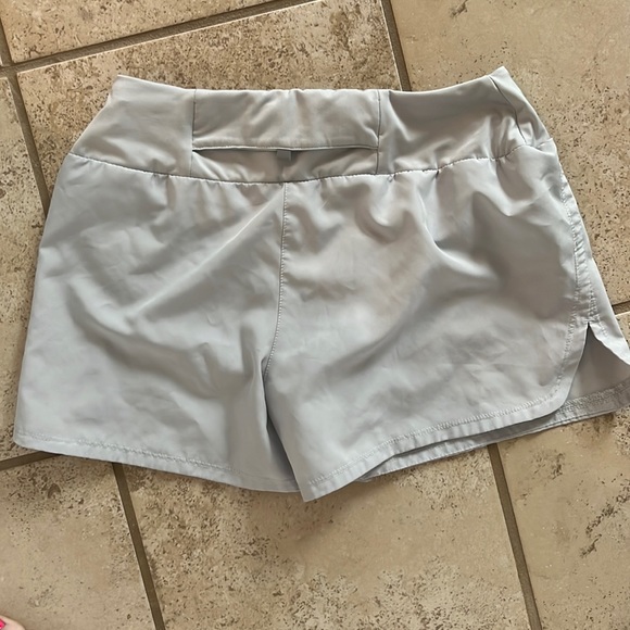 EUC size small Nike Dri-Fit running short - Picture 2 of 3